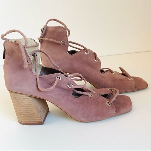 Vince Camuto Chunky Heel Gladiator Sandals - Picture 1 of 7